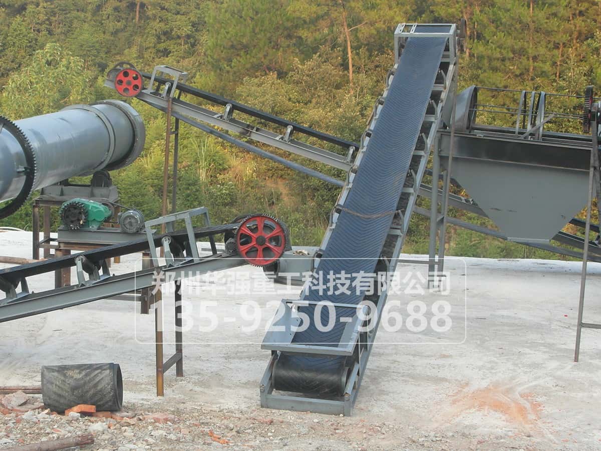 湖北新型有機肥造粒生產線現場